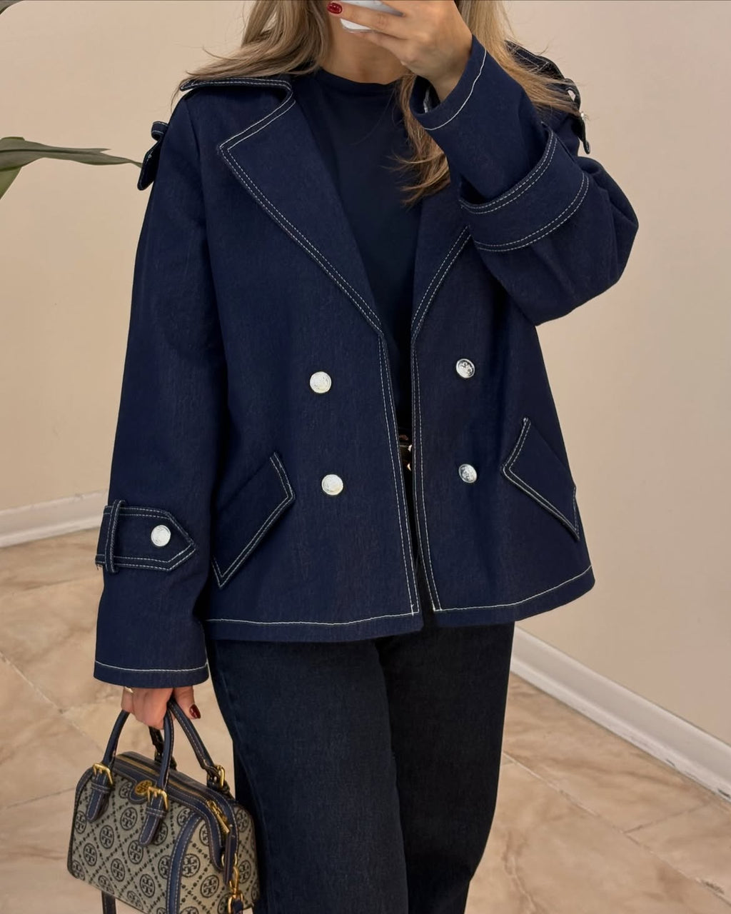 ترنش جينز الأنيق 🧥✨